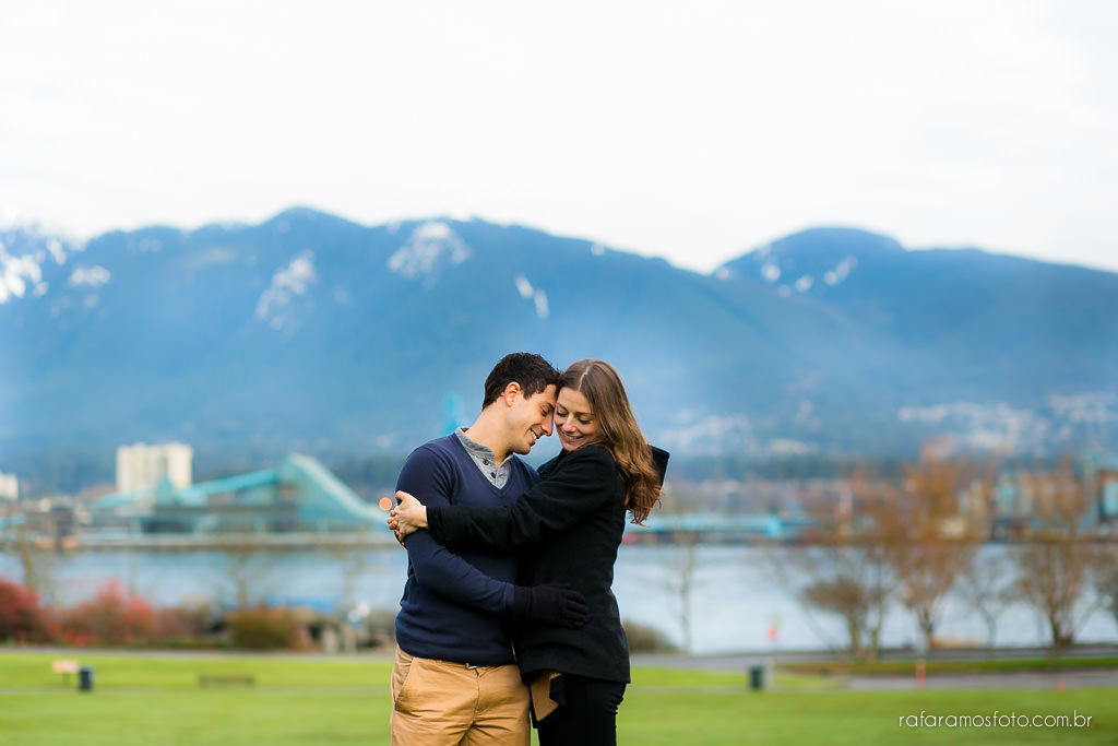 Engagement Session Vancouver BC e-session vancouver canada destination wedding photographer Vancouver 00024