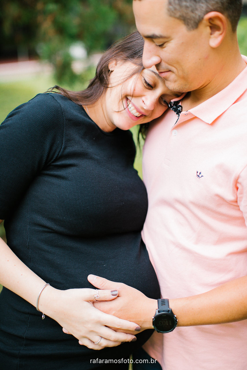 ensaio gestante no parque ensaio gravida com filho e marido inspiracao ensaio gravida ao ar livre 