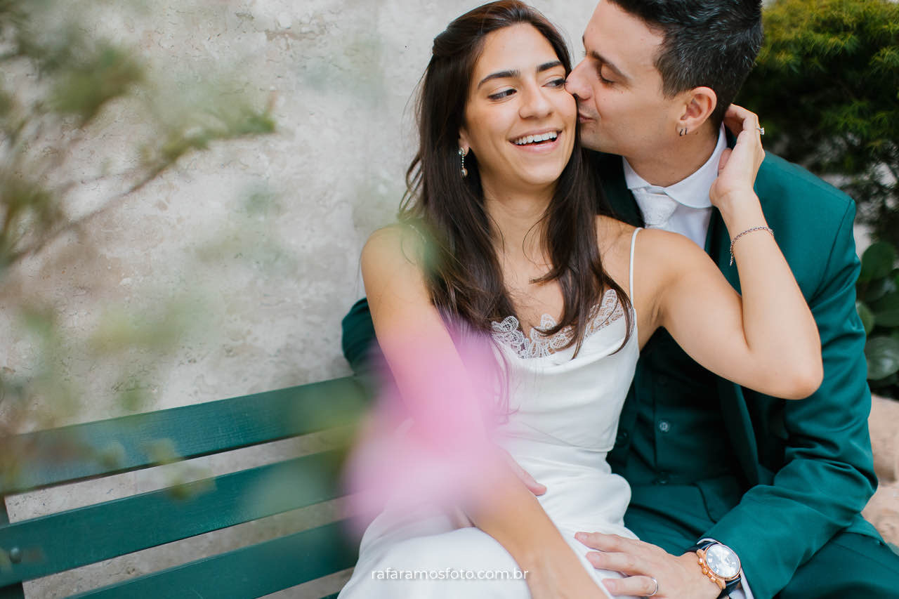 Casamento civil no Cartório de Perdizes em São Paulo, noivos trocando votos, Fotógrafo de casamento em SP registra a emoção do casamento