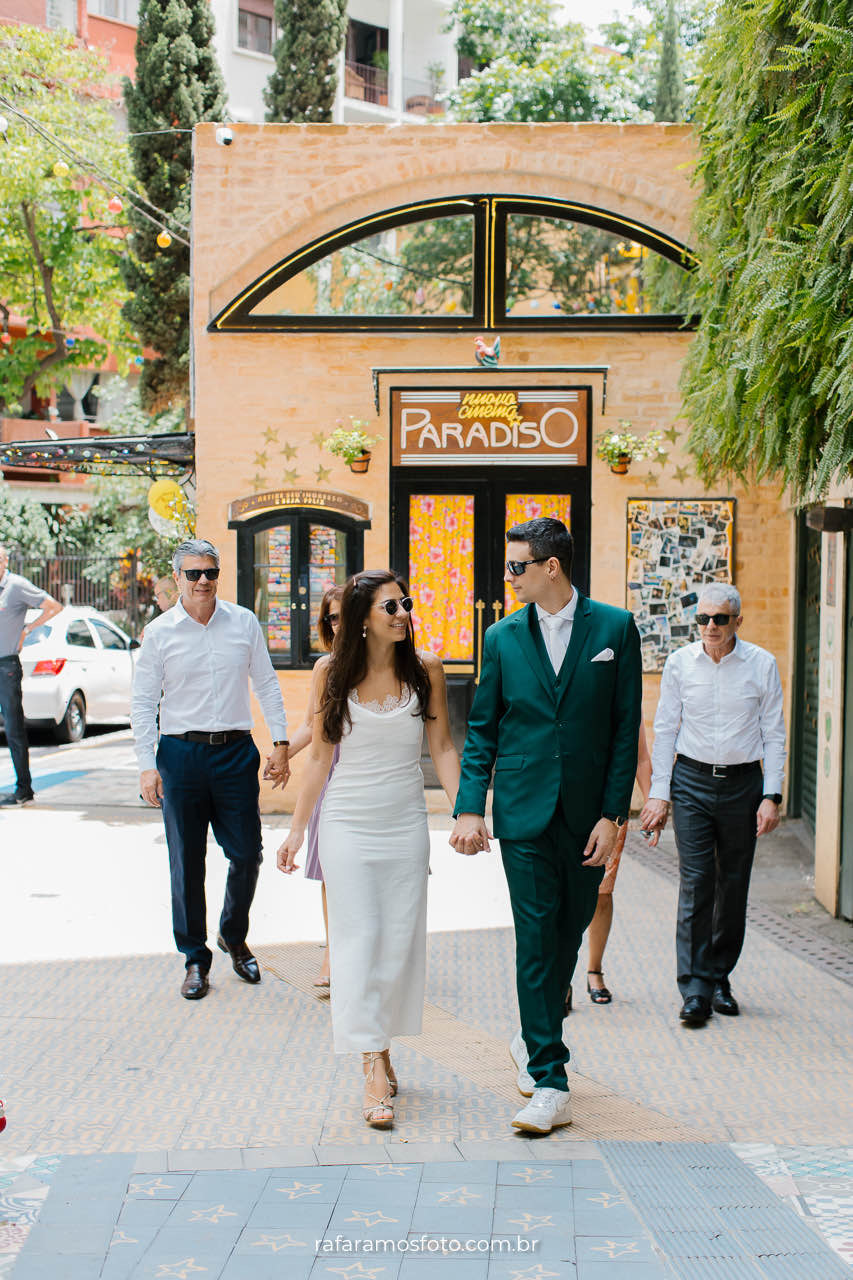 Casamento civil no Cartório de Perdizes em São Paulo, noivos trocando votos, Fotógrafo de casamento em SP registra a emoção do casamento