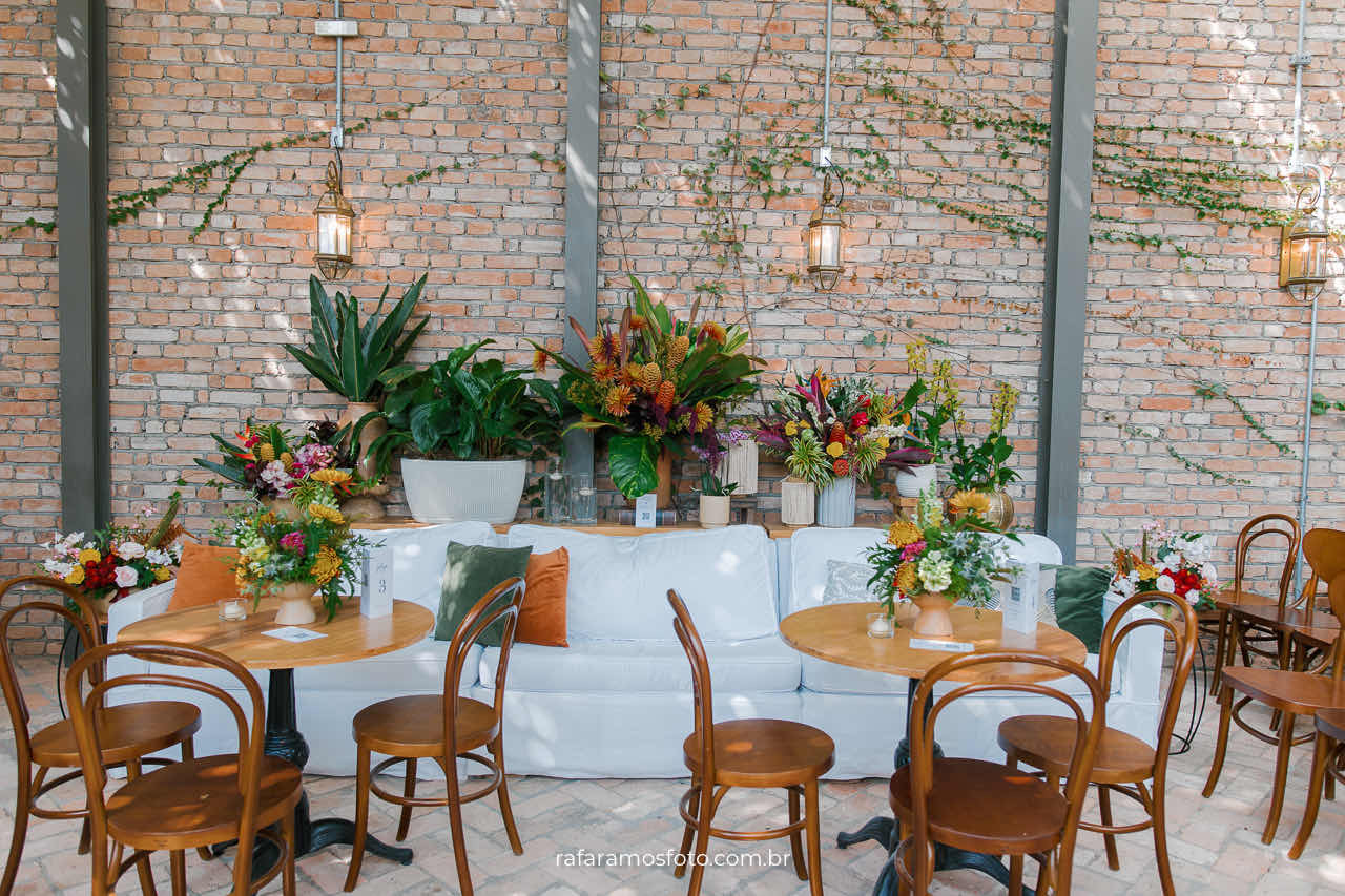 Decoração floral romântica da Florèe Decor na Casa Bovero