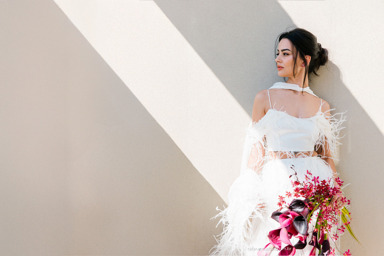 Cerimônia de casamento no Parador Renata fotografia em estilo fashion wedding