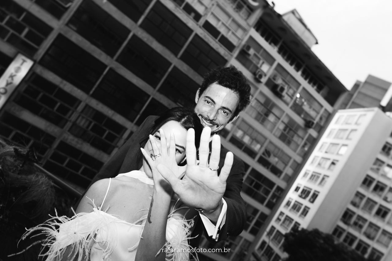 Cerimônia de casamento no Parador Renata fotografia em estilo fashion wedding