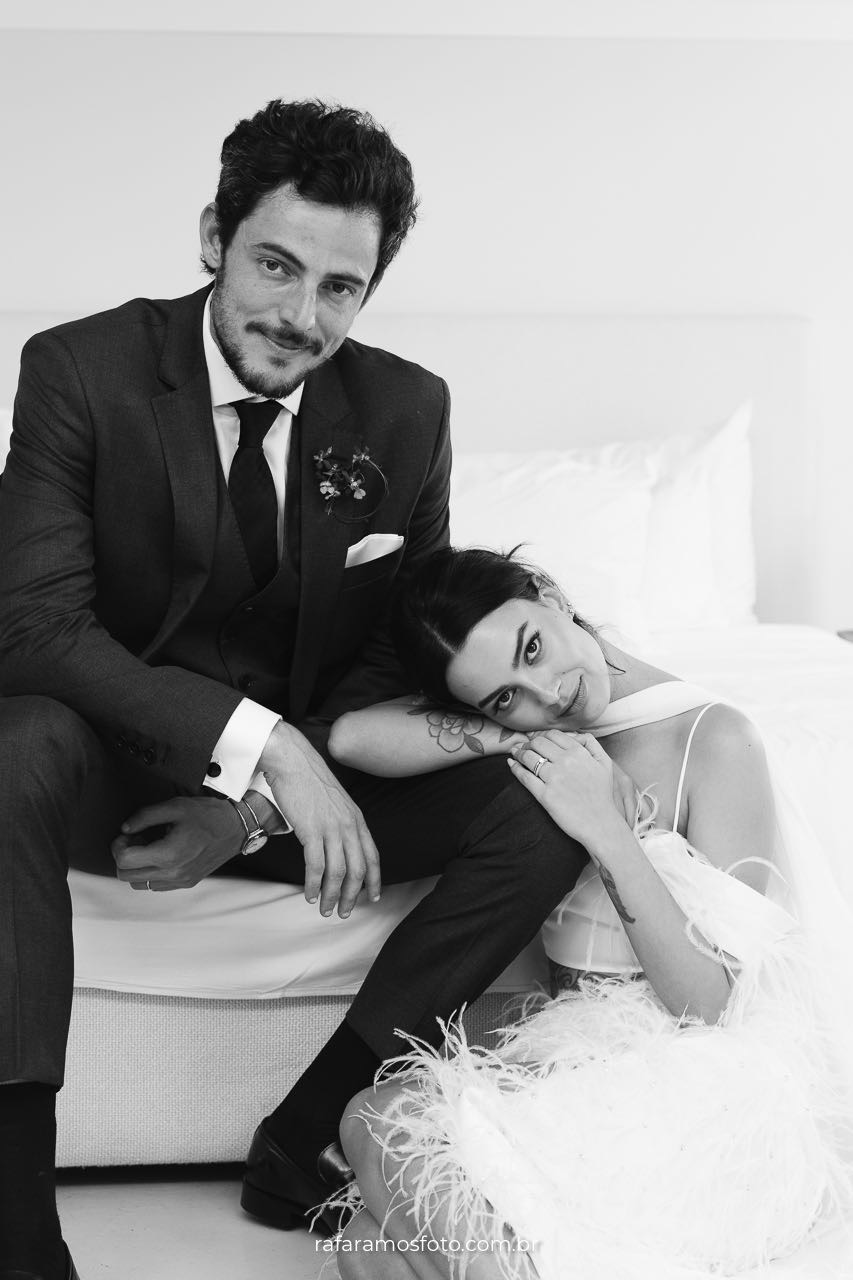 Cerimônia de casamento no Parador Renata fotografia em estilo fashion wedding
