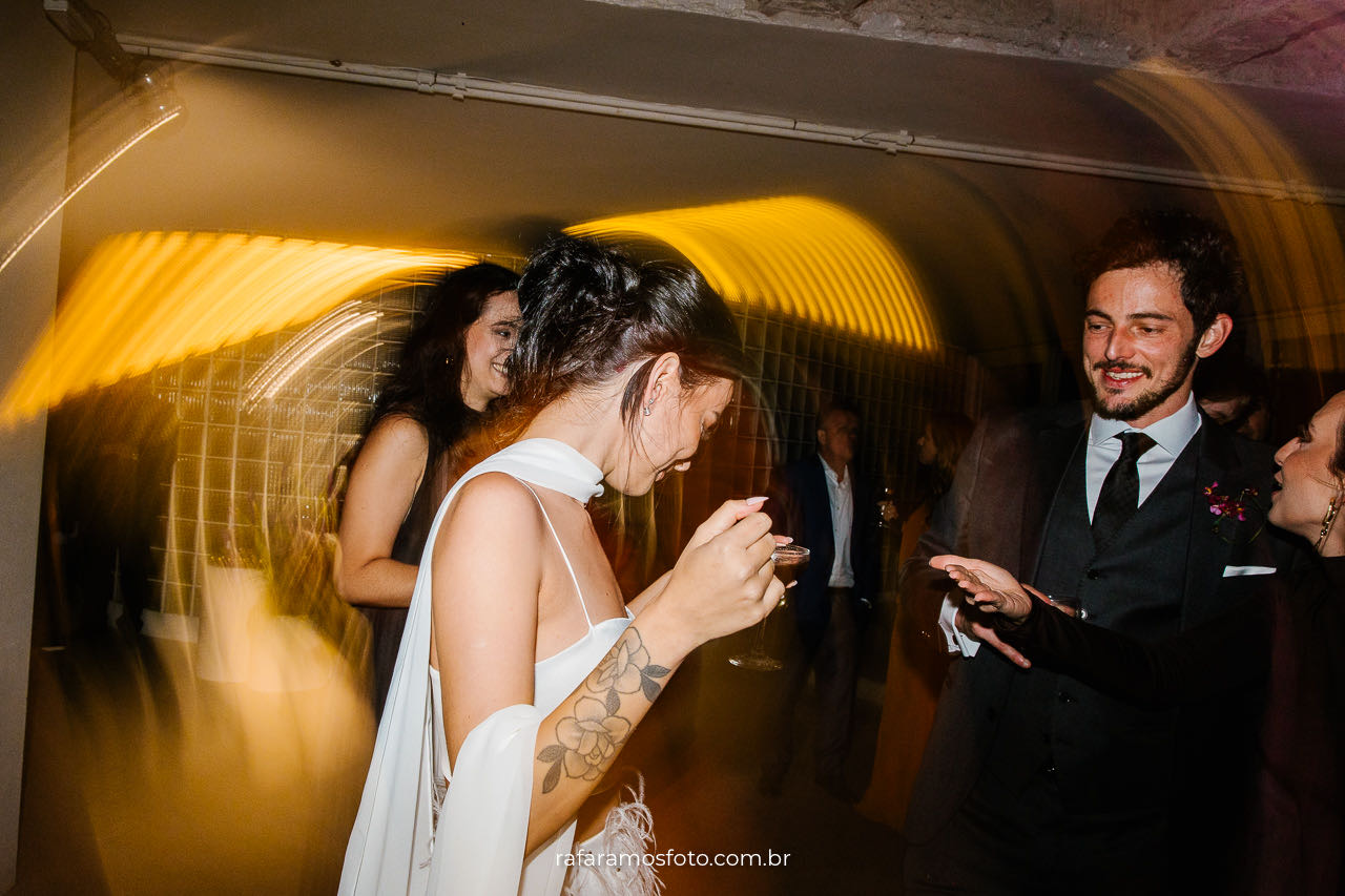 Cerimônia de casamento no Parador Renata fotografia em estilo fashion wedding