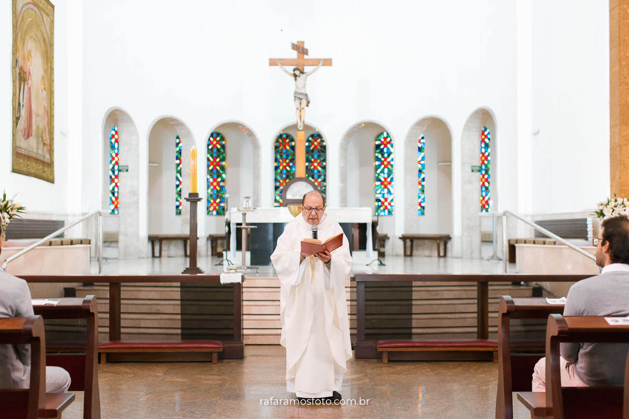batizado paroquia sao gabriel, Decoração de batizado em amarelo verde e branco