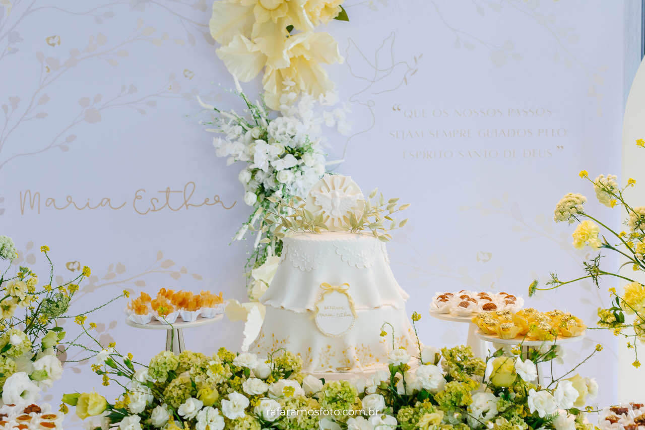 batizado paroquia sao gabriel, Decoração de batizado em amarelo verde e branco