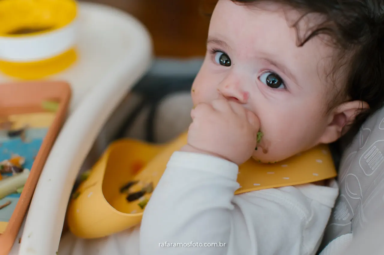 Fotografia de família em São Paulo — ensaio com bebê pequeno, registro documental